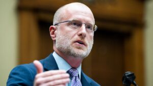 FCC commissioner wants to shift legacy media power from national to local hands