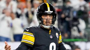 Aaron Rodgers asks Steelers tackle to ease up on physical celebrations: ‘I’m 41’