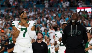 Jets to start Justin Fields after Tyrod Taylor’s injury, brash comments by owner