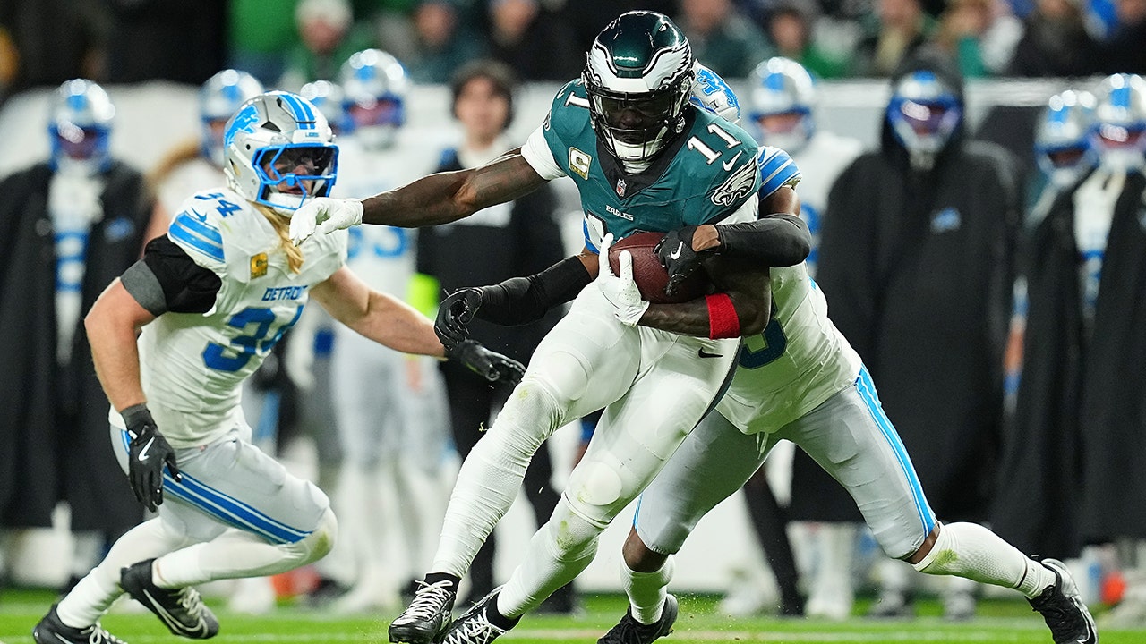 NFL scores: Eagles’ defense completely stymies Lions in win